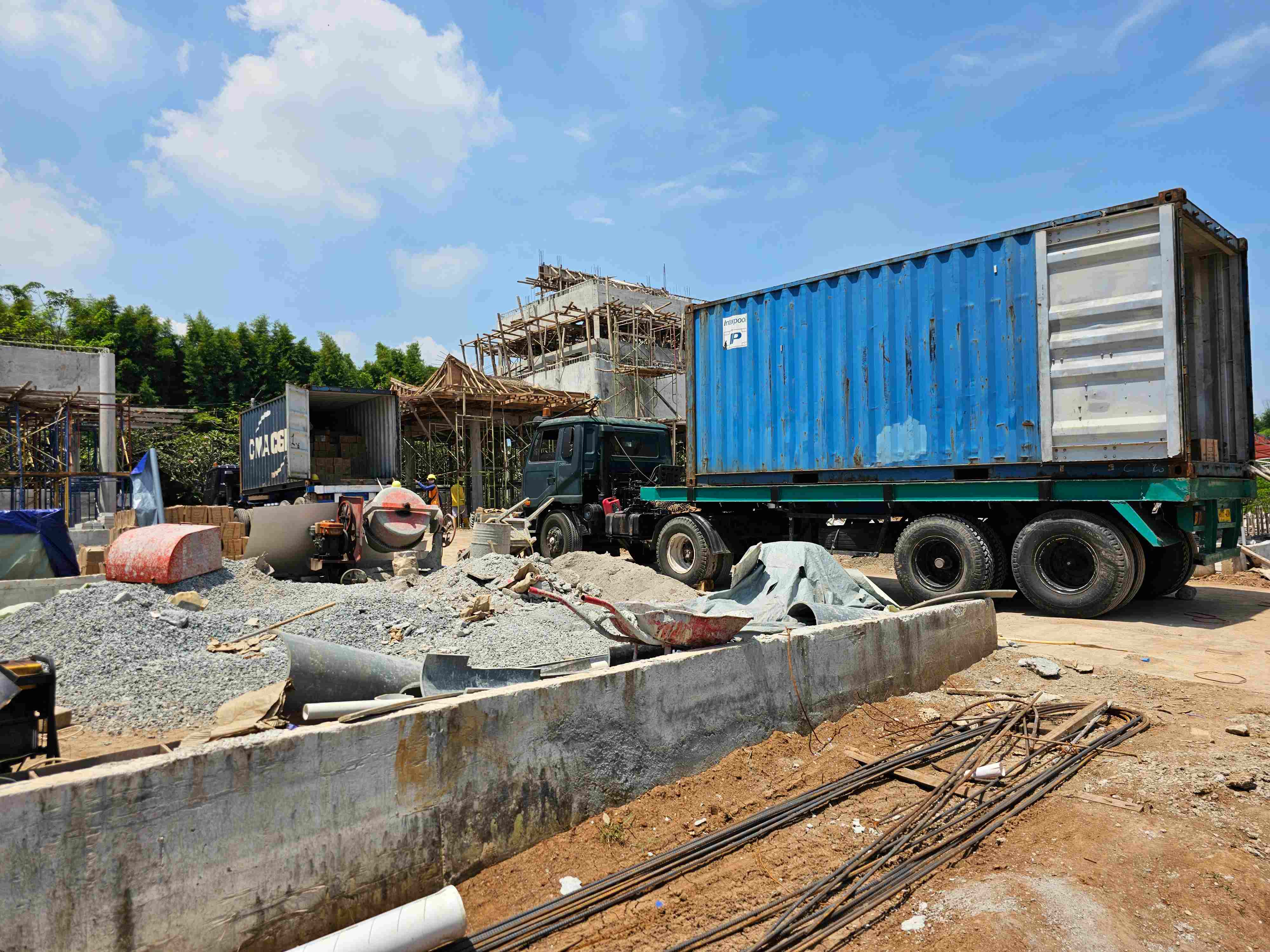 Proses konstruksi makam